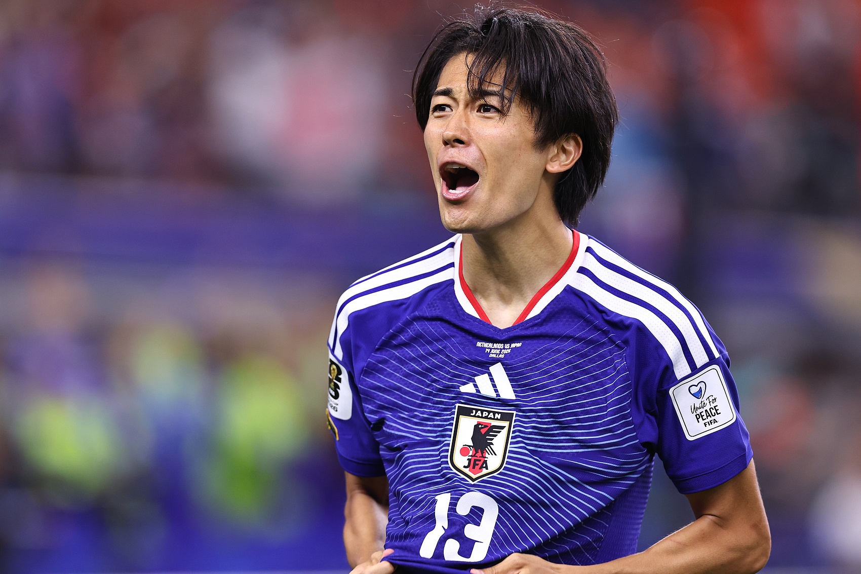 记者：里昂将引进日本国脚中村敬斗，以接替马利克·福法纳