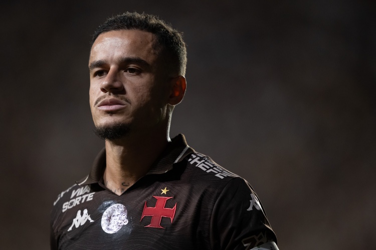 世体谈现为自由身的四名巴萨旧将：库蒂尼奥 佩德罗 伊卡尔迪在列
